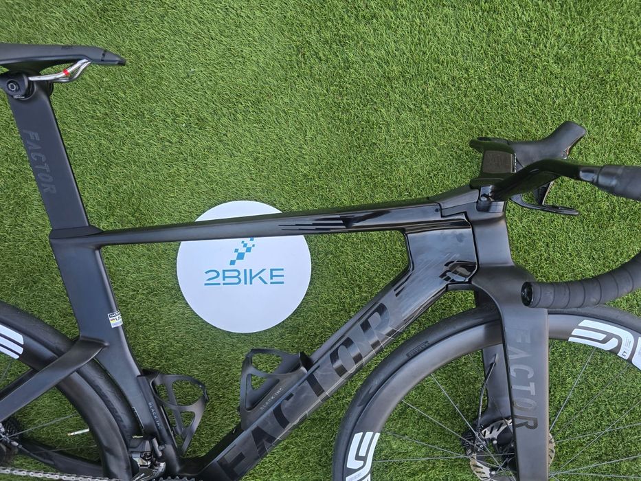 FACTOR ONE com Dura-Ace N° 54