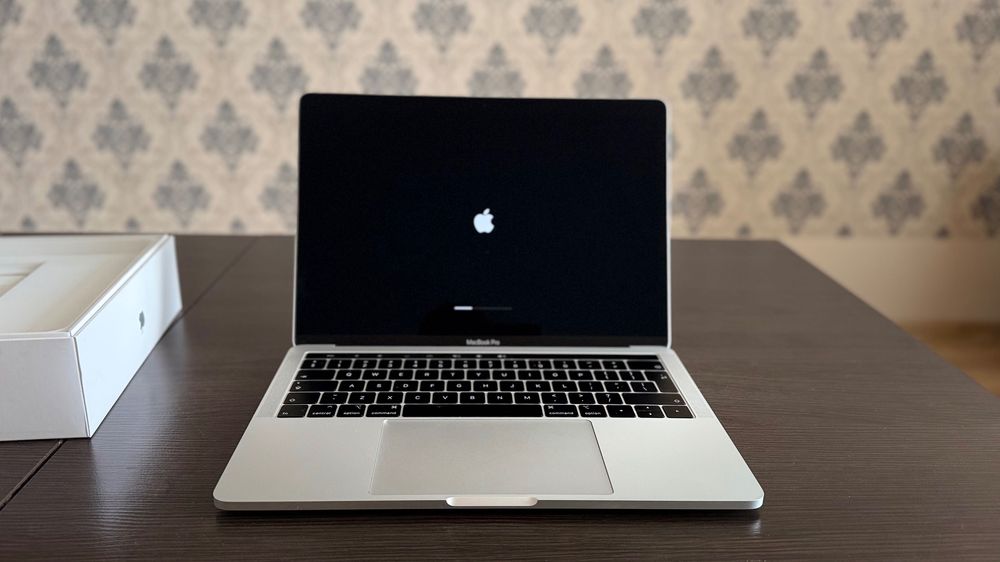 MacBook Pro 2018, 8GB RAM, 512GB SSD, Intel Core i5 Rezerwacji  do 04.05