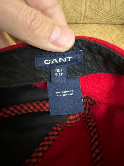 Gant червона кепка осіння