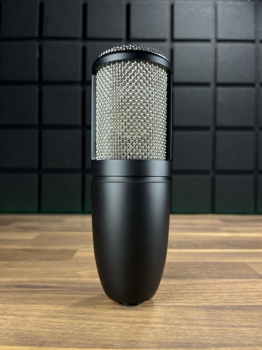 AKG Perception P220 (Доставимо кур’єром — БЕЗКОШТОВНО!)