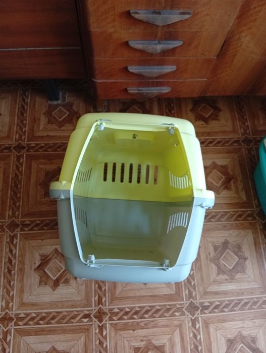 Перноска для котів