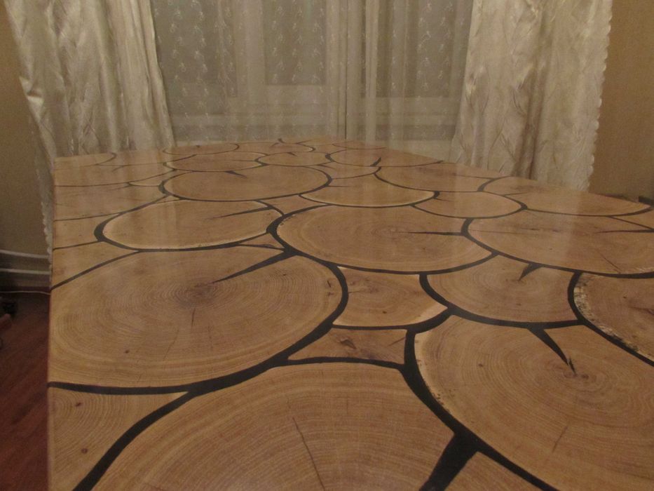 Стол, дуб + эпоксидная смола.