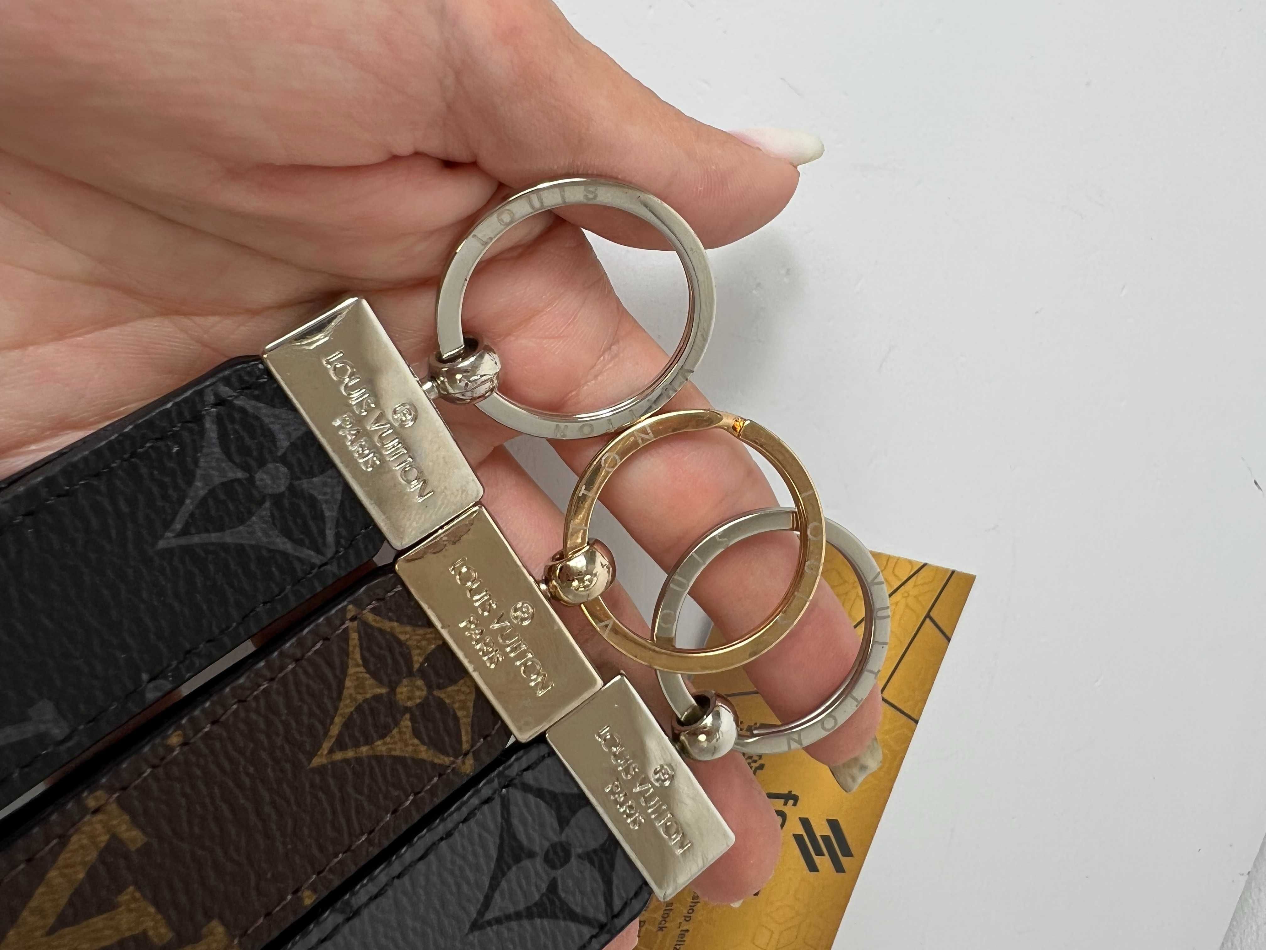 Shop Louis Vuitton Lv Dragonne Key Holder (M62709) by BrandShoppe