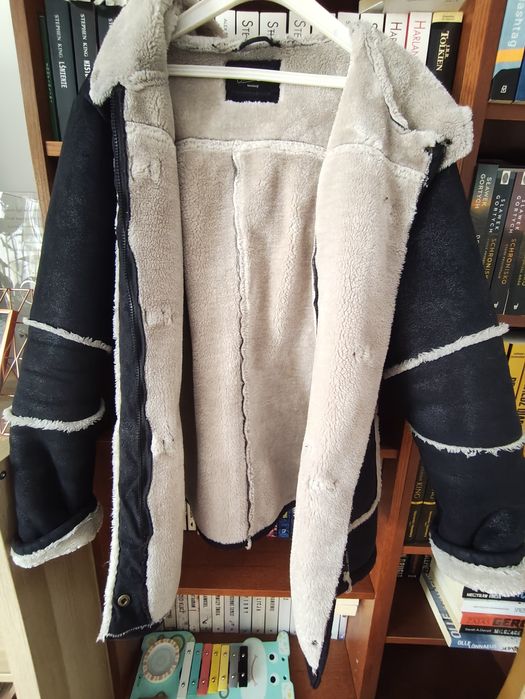 Kożuszek z kapturem C&A