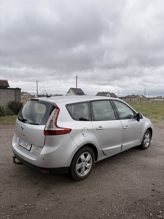 Продам Renault Scenic 2010