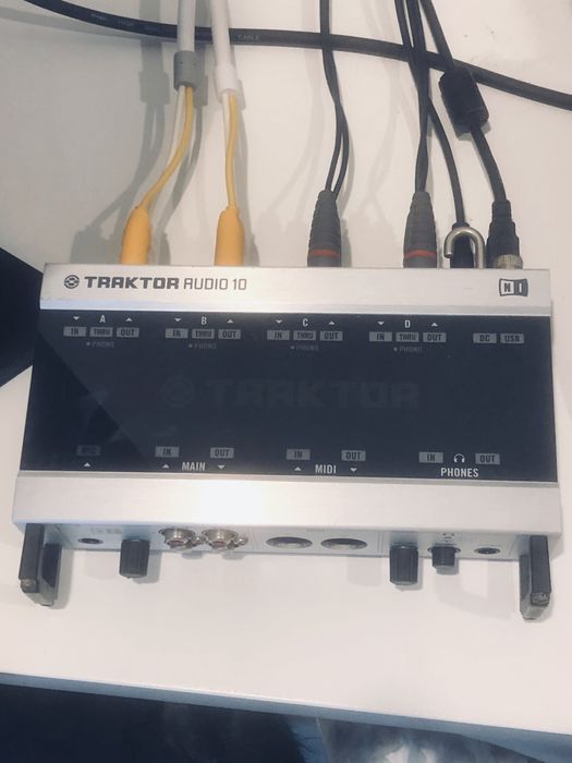 Native Instruments TRAKTOR AUDIO 10