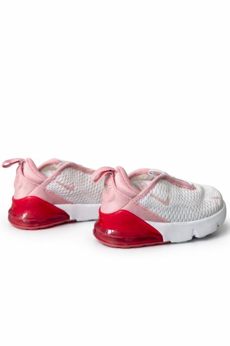 Кросівки від NIKE для дівчинки