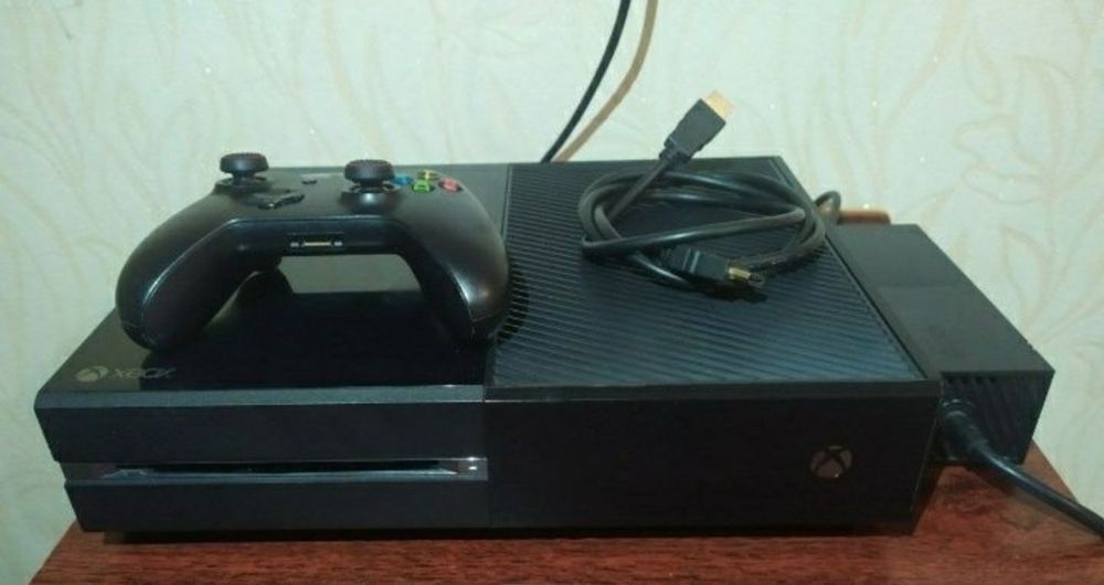 Xbox One fat- 500gb
