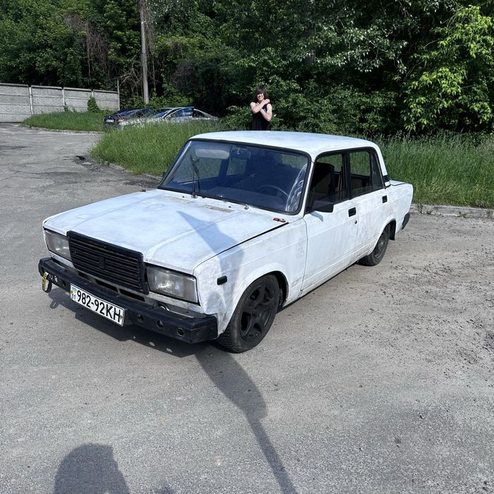 ВАЗ 2107 2002 год 1.5 5 ступка