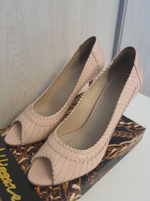 Жіночі шкіряні рожеві туфлі з відкритим носочком на підборах, 39-40р