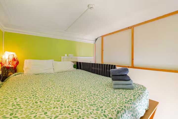 Quarto Verde para Arrendar ao Heroismo