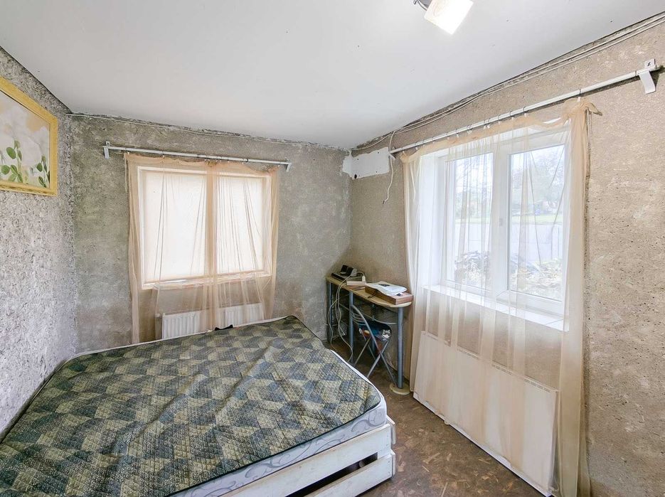 Будинок у Кунині поруч із зупинкою маршрутки