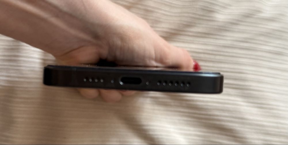 Продам IPhone 15 Pro Max 256