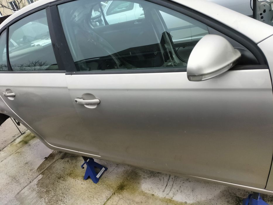 Двері дверка Фольксваген Джетта 5 Гольф 5 Гольф 6