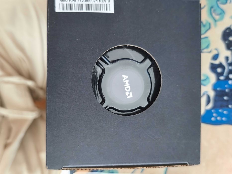 AMD Ryzen 5 3600 c/ caixa original e cooler