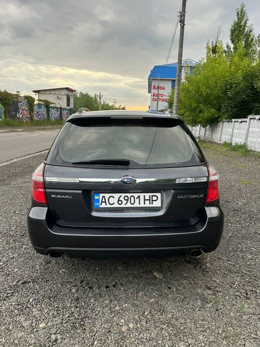 Автомобіль Subaru Outback 2.5 (2008 р.в).