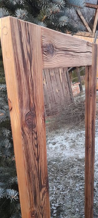 Lustro stare drewno.