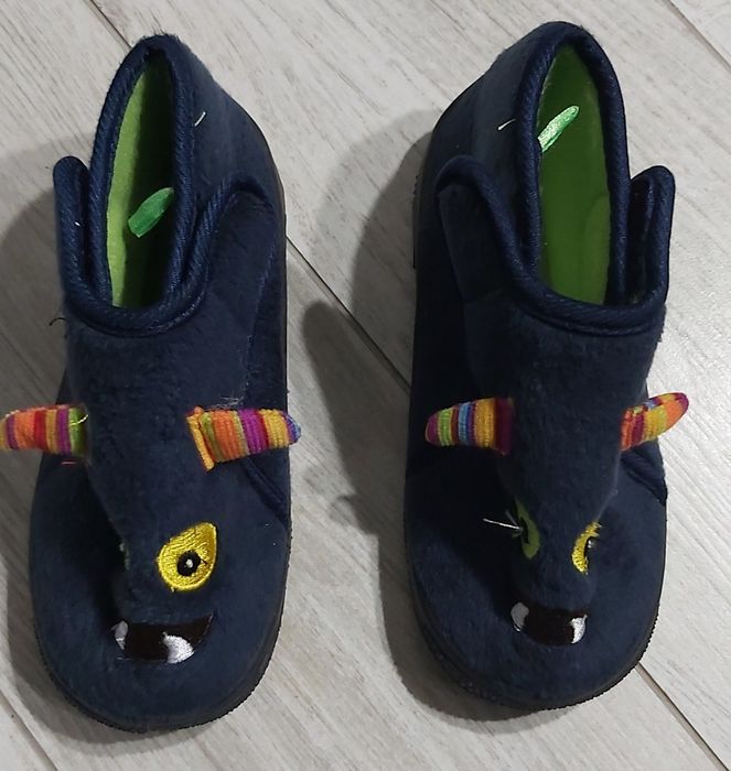 Nowe kapcie z USA 26