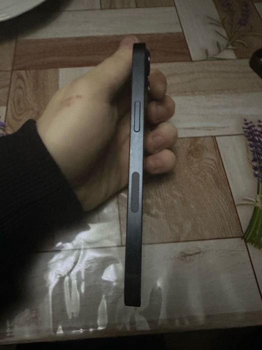 Продам Iphone 13 128gb