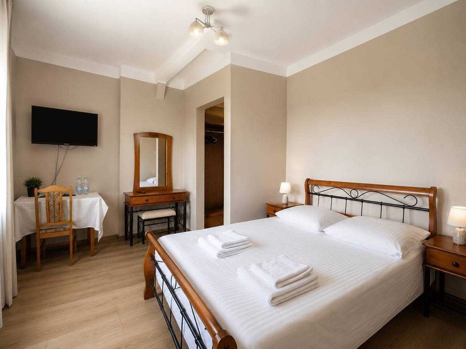 Hostel Warszawa Pokoje dwuosobowe z łazienką. Хостел  Говорим по RU UA PL