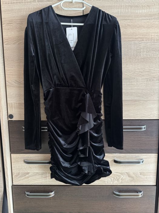 Sukienka czarna nowa