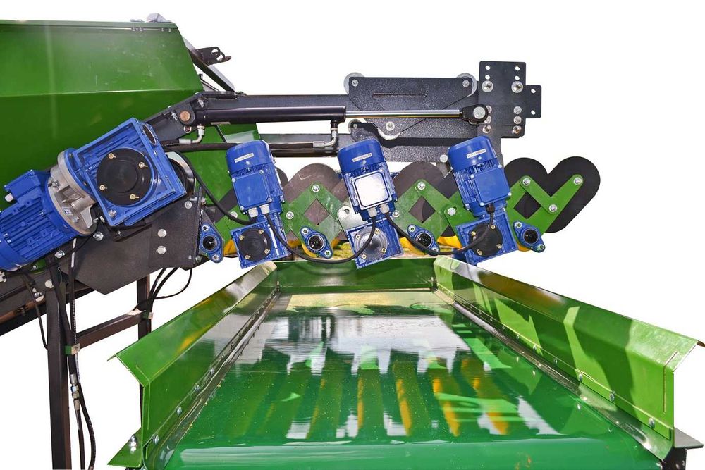 Прийомний бункер з сортувальним модулем для картоплі (7 роликів)