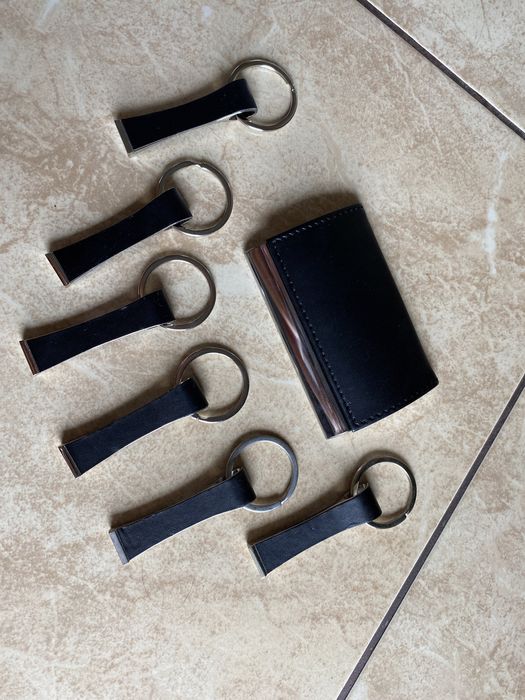 Elegancki Brelok i wizytownik