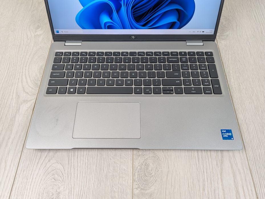 Dell Precision 3561 IPS 15,6" FHD i5-11500H/16GB/512GB/NVIDIA T600 4GB