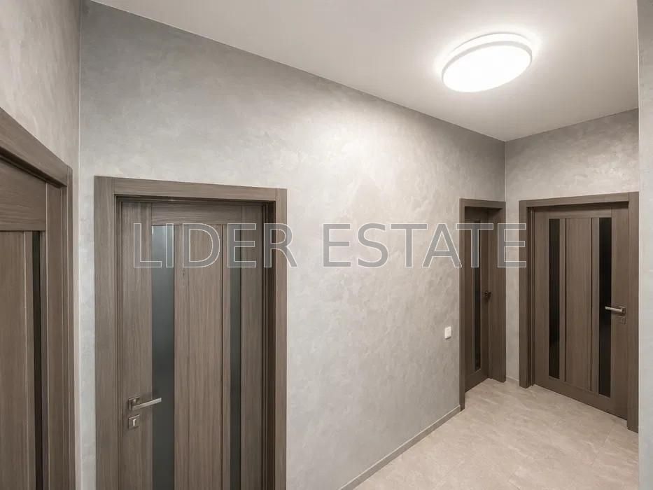 Продаж сучасного будинку 3 спальні, 140 м², 8 соток | район Паланок, Мукачево