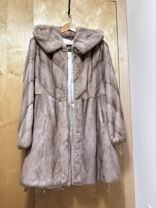 Casaco de vison , como novo .