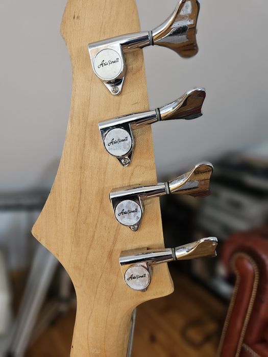 Gitara basowa Aria Pro II