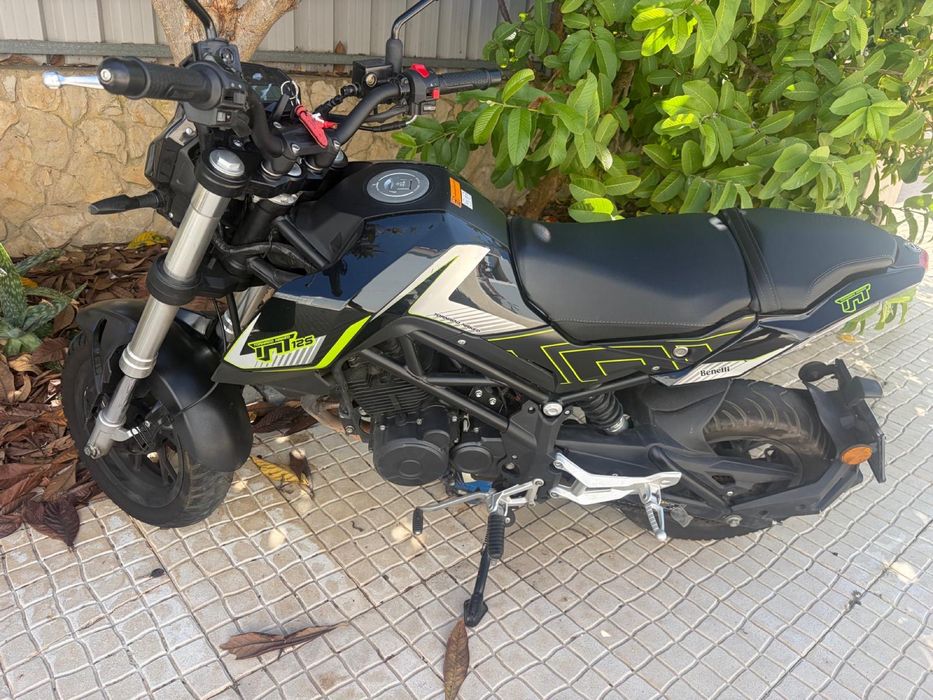 Mota Benelli TNT 125 — Excelente estado