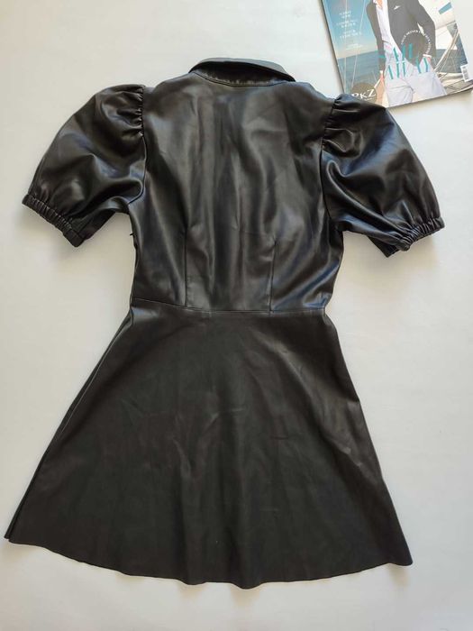 Zara кожаное платье