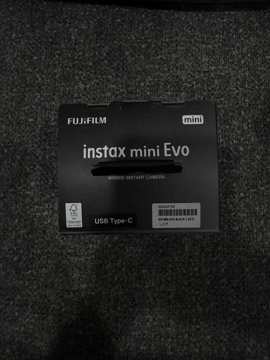 Fujifilm Instax Mini Evo (Como Nova) + 8 Fotos de Oferta!