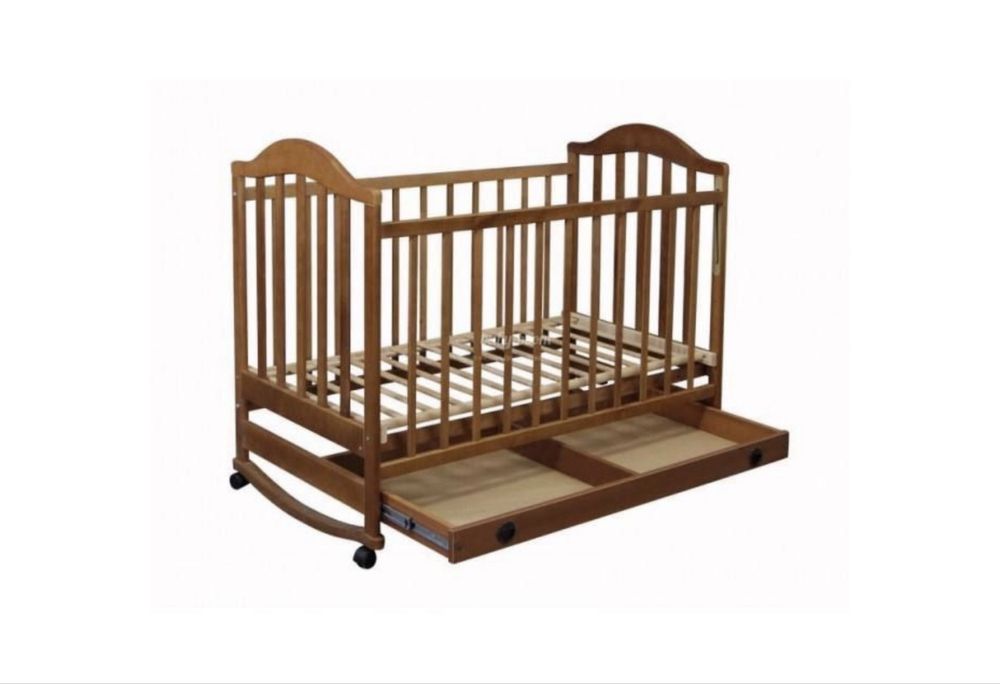 Отдам кроватку детскую, состояние б/у .Бесплатно