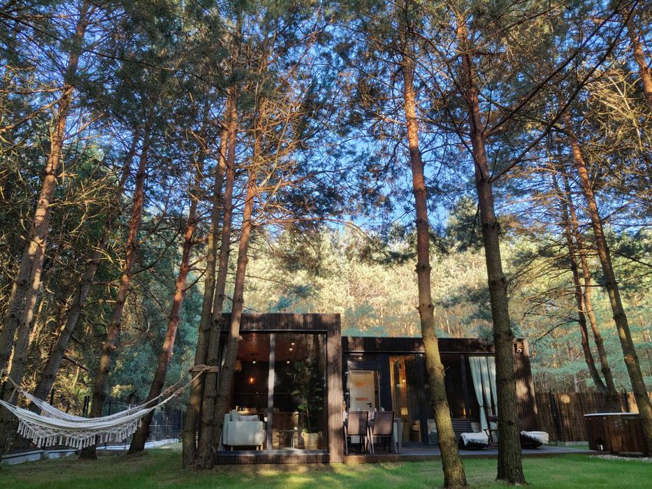 Domki na wynajem w lesie pod Warszawą - jacuzzi i sauna