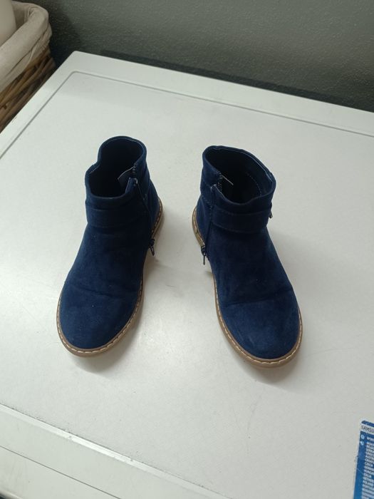 Botas  para menina em ótimo estado