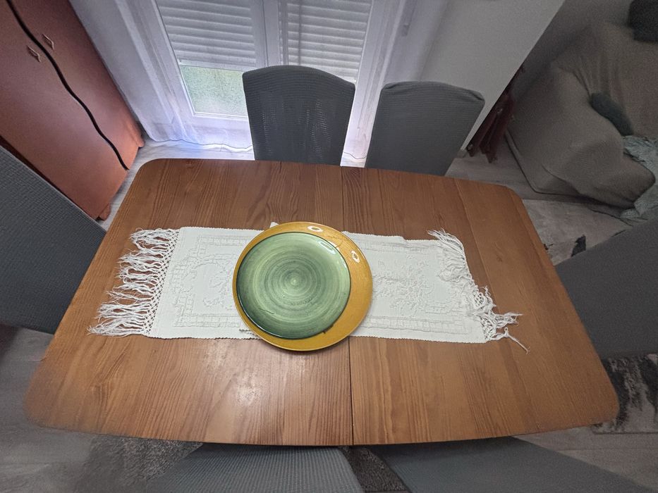 Mesa de sala extensivel em madeira maciça
