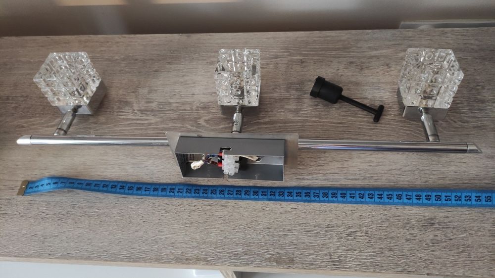 Oświetlenie, kinkiet nad lustro