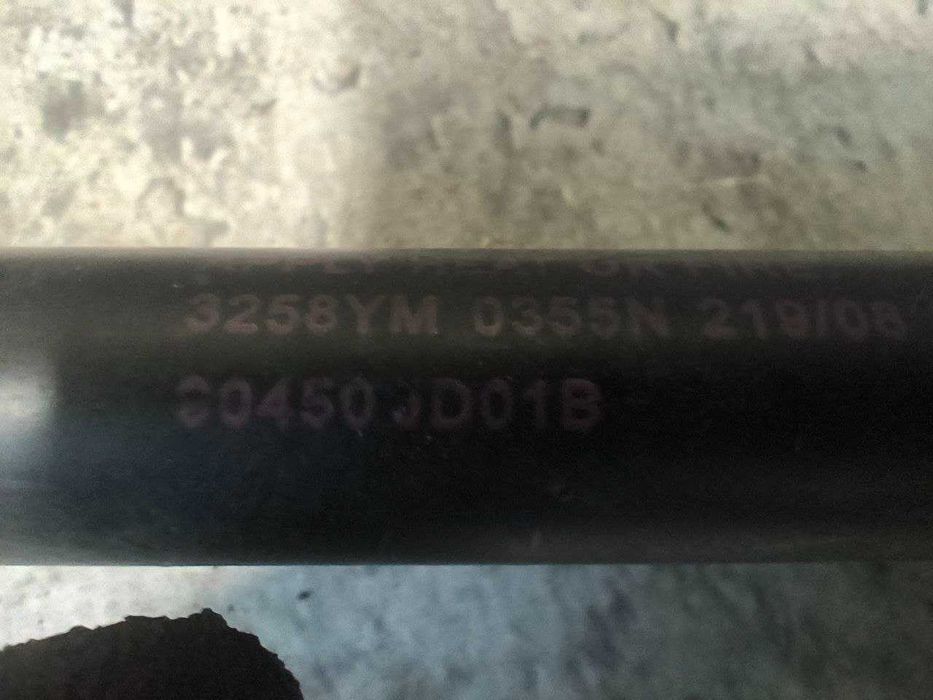 Амортизатор багажника пара Nissan J10 90450JD01B