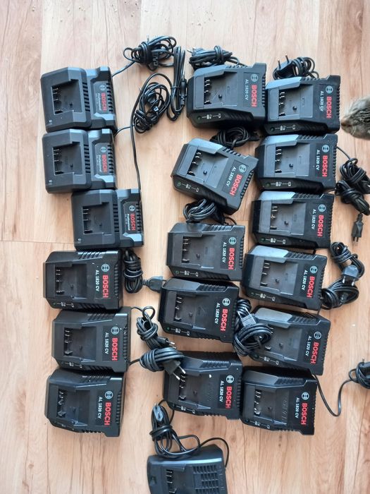 Зарядне зарядка Bosch 12 14.4 18 Бош акумулятор блок бош