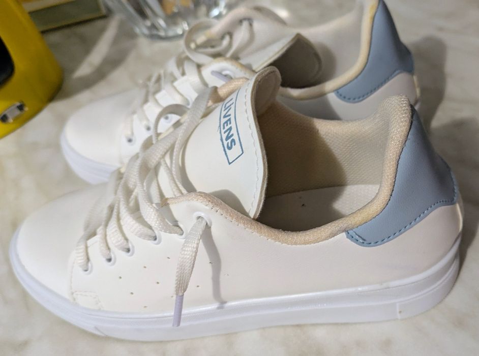 Кросівки 38 розмір