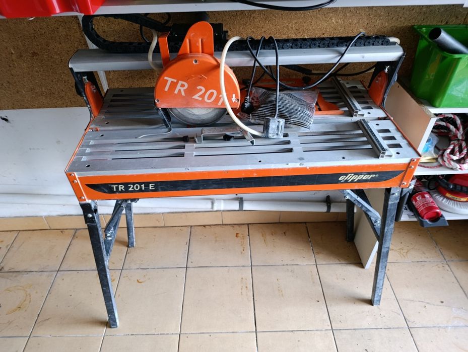 Przecinarka do glazury