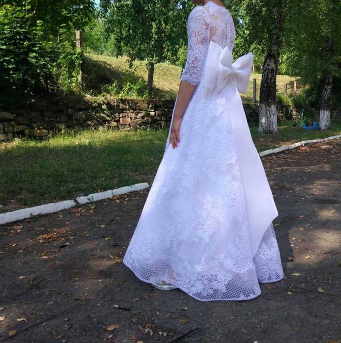 Продам біле плаття