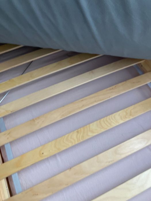 Camas empilháveis e respetivos colchões duas unidades ikea