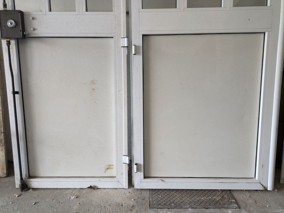 Porta, 235cm x 70cm, com fechadura de deitar fechos mais painel