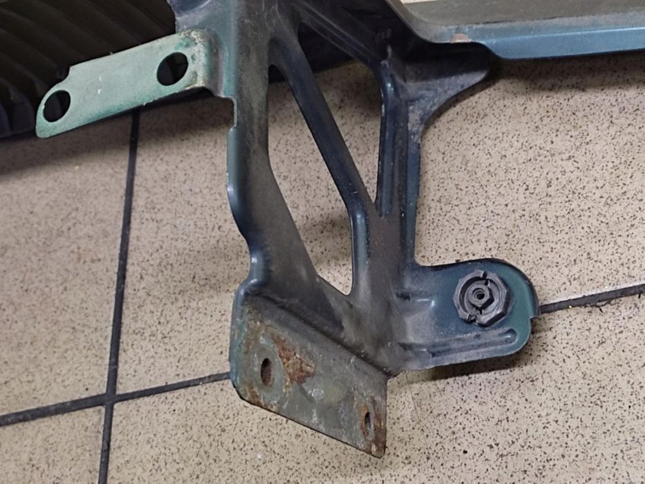 bmw e36 compact atrapa grill