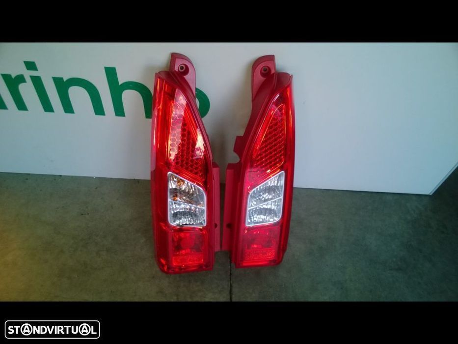 Farolins Traseiro Citroen Berlingo/Peugeot Partner 2011(Mala de Abrir)