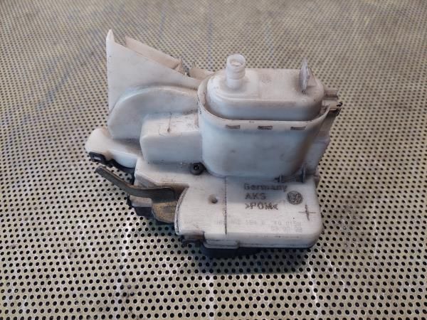 Fechadura / fecho porta trás direito VOLKSWAGEN Polo (6N)