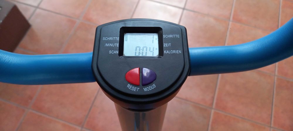 Stepper com cabo alto, braços e funções digitais